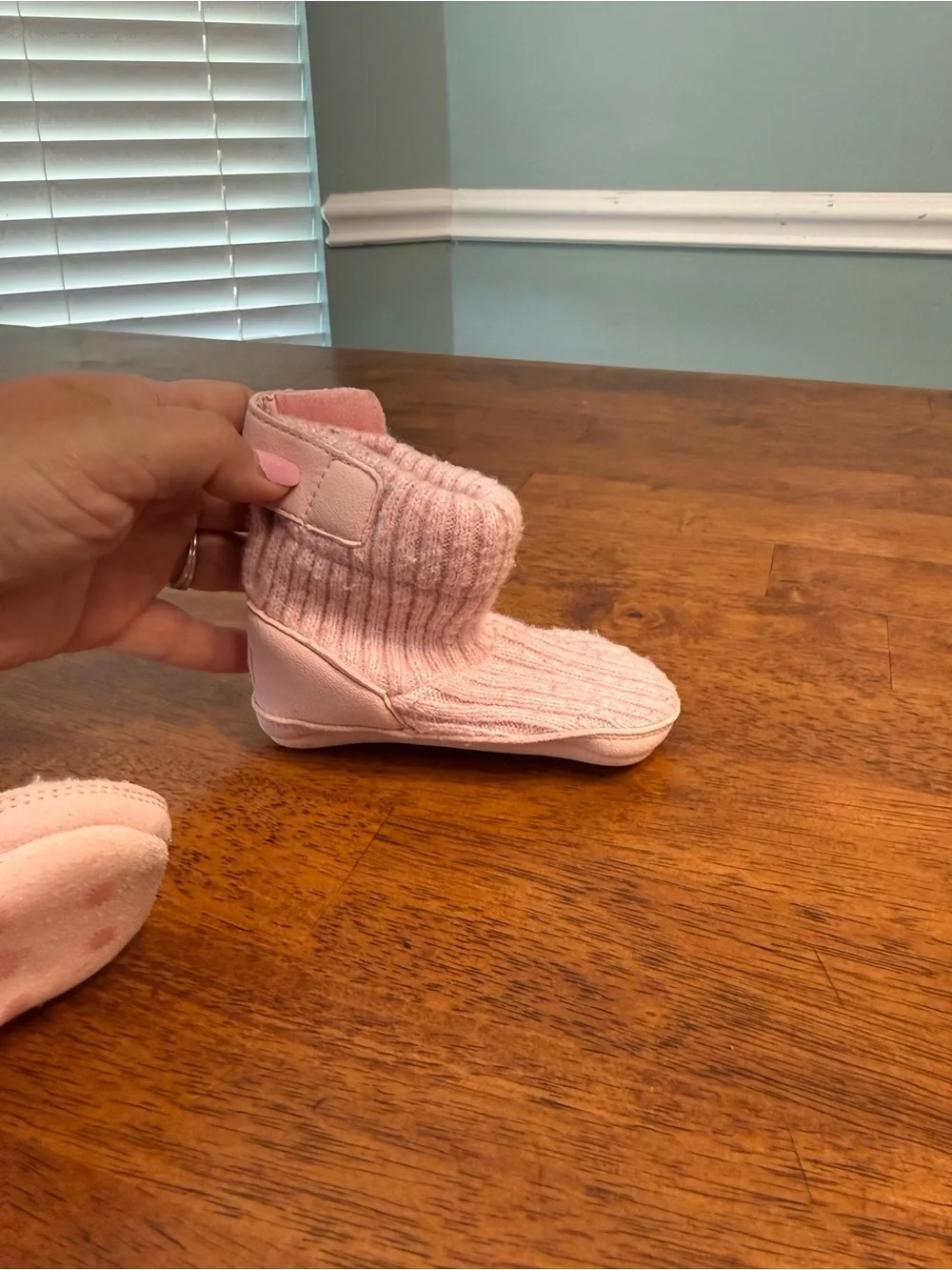 UGG Baby Skylar Seashell Pink Ribbed Knit Sweater Slipper Booties Infant 4/5